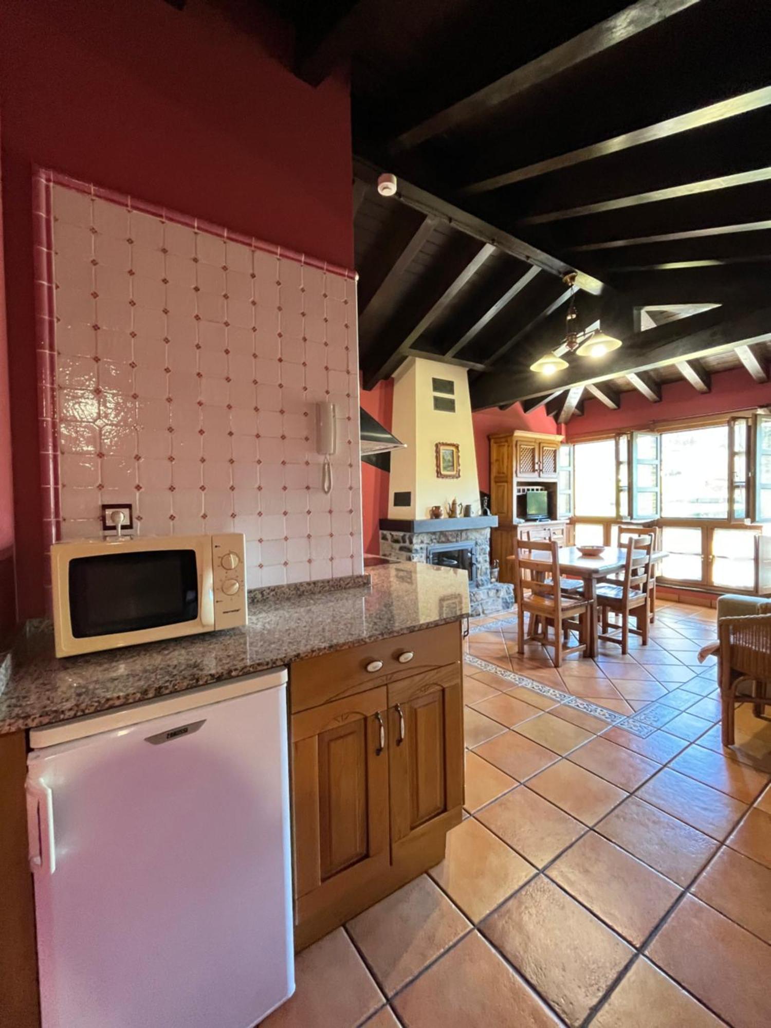 Apartamentos Turisticos Paseo De La Alameda Villaviciosa  Dış mekan fotoğraf