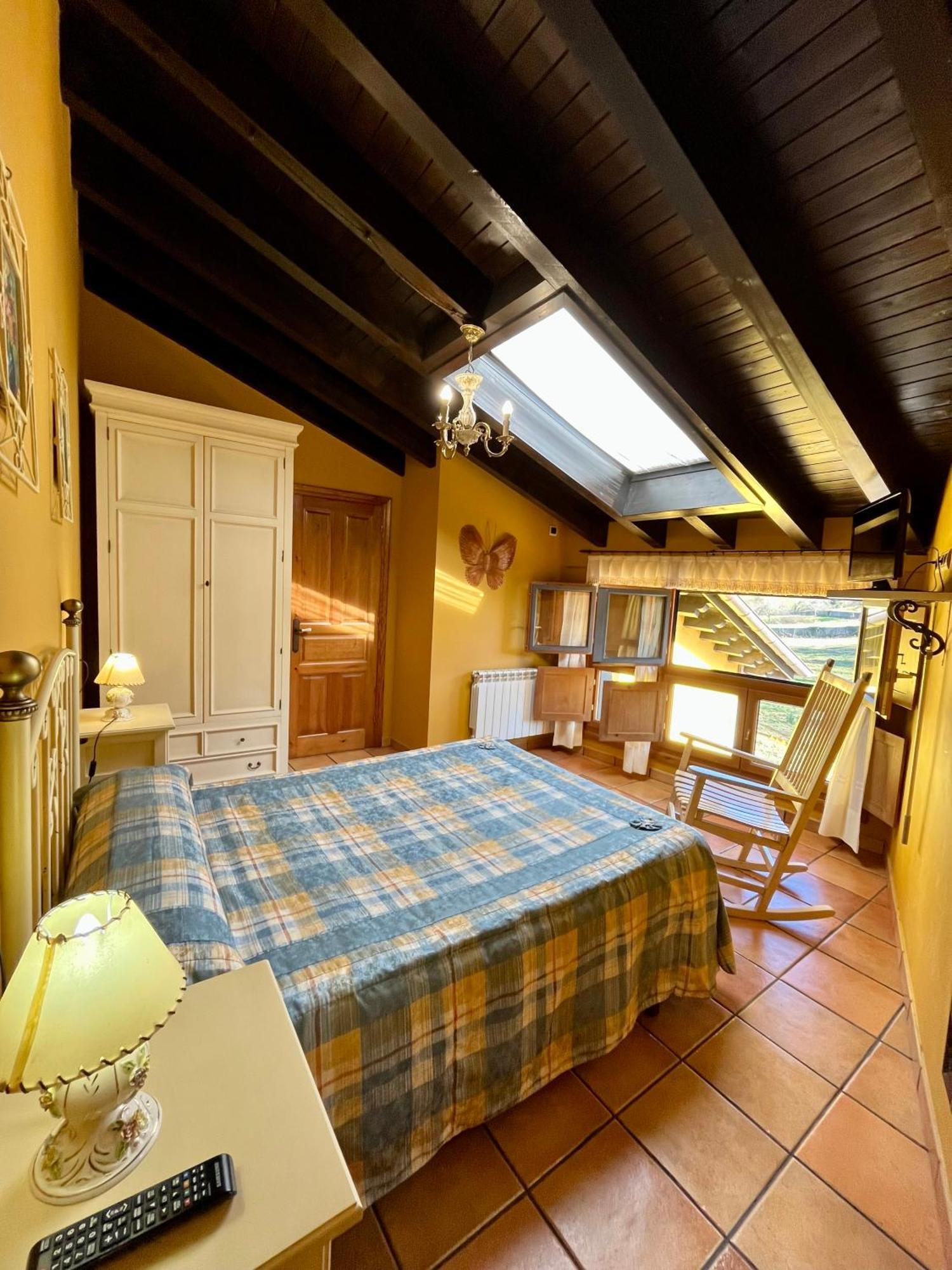 Apartamentos Turisticos Paseo De La Alameda Villaviciosa  Dış mekan fotoğraf