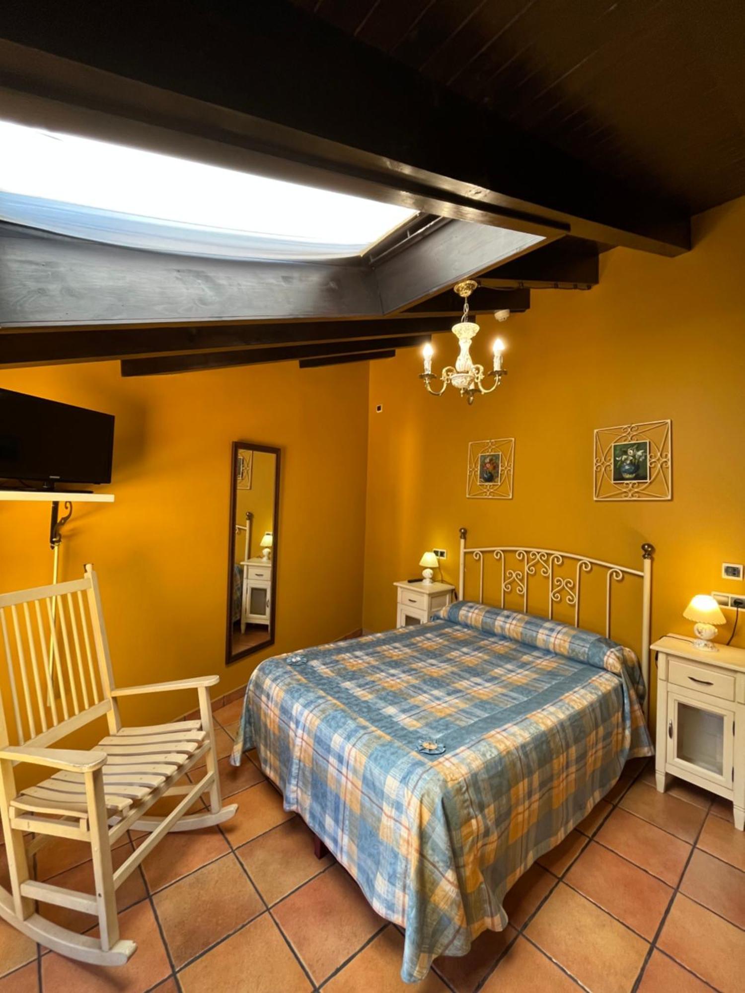 Apartamentos Turisticos Paseo De La Alameda Villaviciosa  Dış mekan fotoğraf